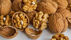 Släng inte valnötsskalen – de kan lösa många vardagsproblem