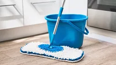 En enkel tillsats i vattnet när du tvättar golven kommer att förändra atmosfären i hela huset.