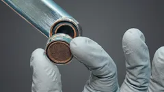 Hur man rengör kalkavlagringar och beläggningar från ett kranfilter på några minuter: med hjälp av en flaskhatt